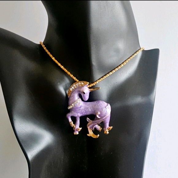 Betsey Johnson Lavender Enamel & Gold Tone Unicorn Pendant On Gold Tone Necklace - Picture 1 of 3